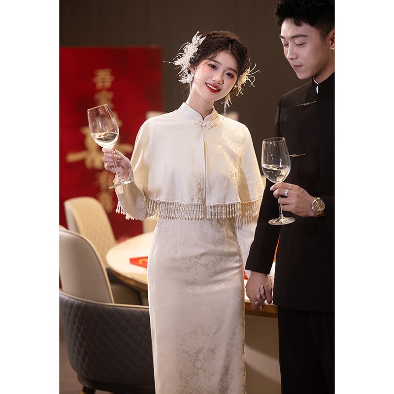 新中式披肩e旗袍敬酒服新娘套装长袖订婚礼服领证登记连衣裙秋冬