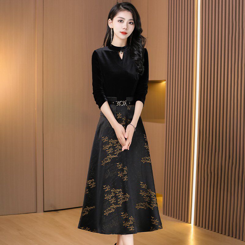 新品改良旗袍连衣裙女秋冬2025新款喜婆J婆丝绒加厚配大衣打底裙