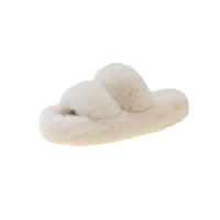 The 2023 new autumn and winter trendy, high-end, thick-soled white furry slippers for women to wear outside are fluffy thumbnail 8