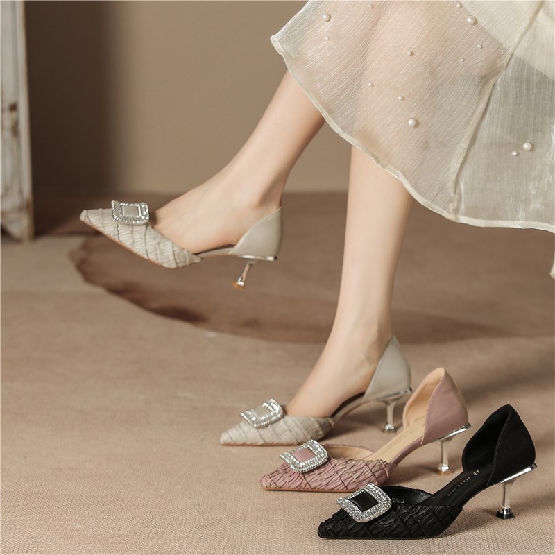 网红百搭新款水钻方扣中空单鞋2025年秋季法式高跟鞋女细跟尖头鞋