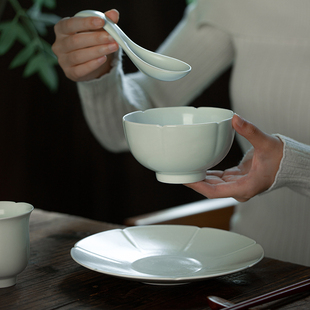 家用陶瓷碗盘杯勺中式 景德镇一人食碗碟套装 青瓷酒店会所摆台餐具
