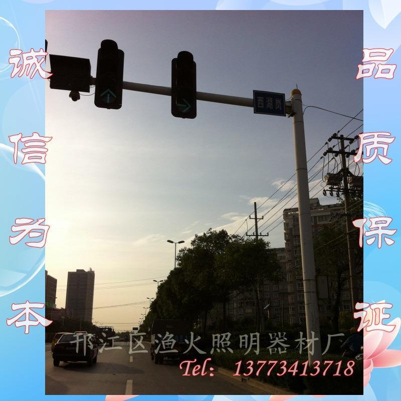 机动车交通信号灯杆，八棱杆交通信号灯杆单悬臂结构，热镀锌喷塑