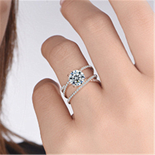 钻石之乡河南商丘缠绕四爪钻戒指 镀18k玫瑰金仿莫桑石钻戒a2881