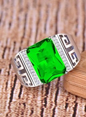 钻石之乡河南商丘霸气镂空回纹绿石开口戒指 绿锆石阿斯切长a2558