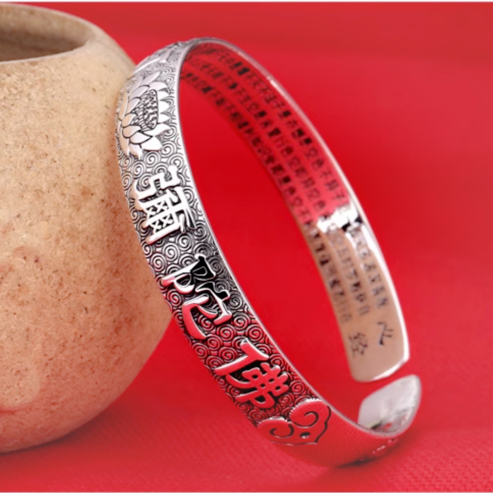 钻石之乡河南柘城河南人工钻石泰银黑莲花心经佛印手镯男女款开口