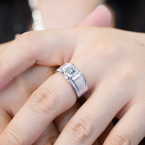 钻石之乡河南商丘开口霸气男戒仿莫桑石钻戒指 镀戒指璀璨钻a2719