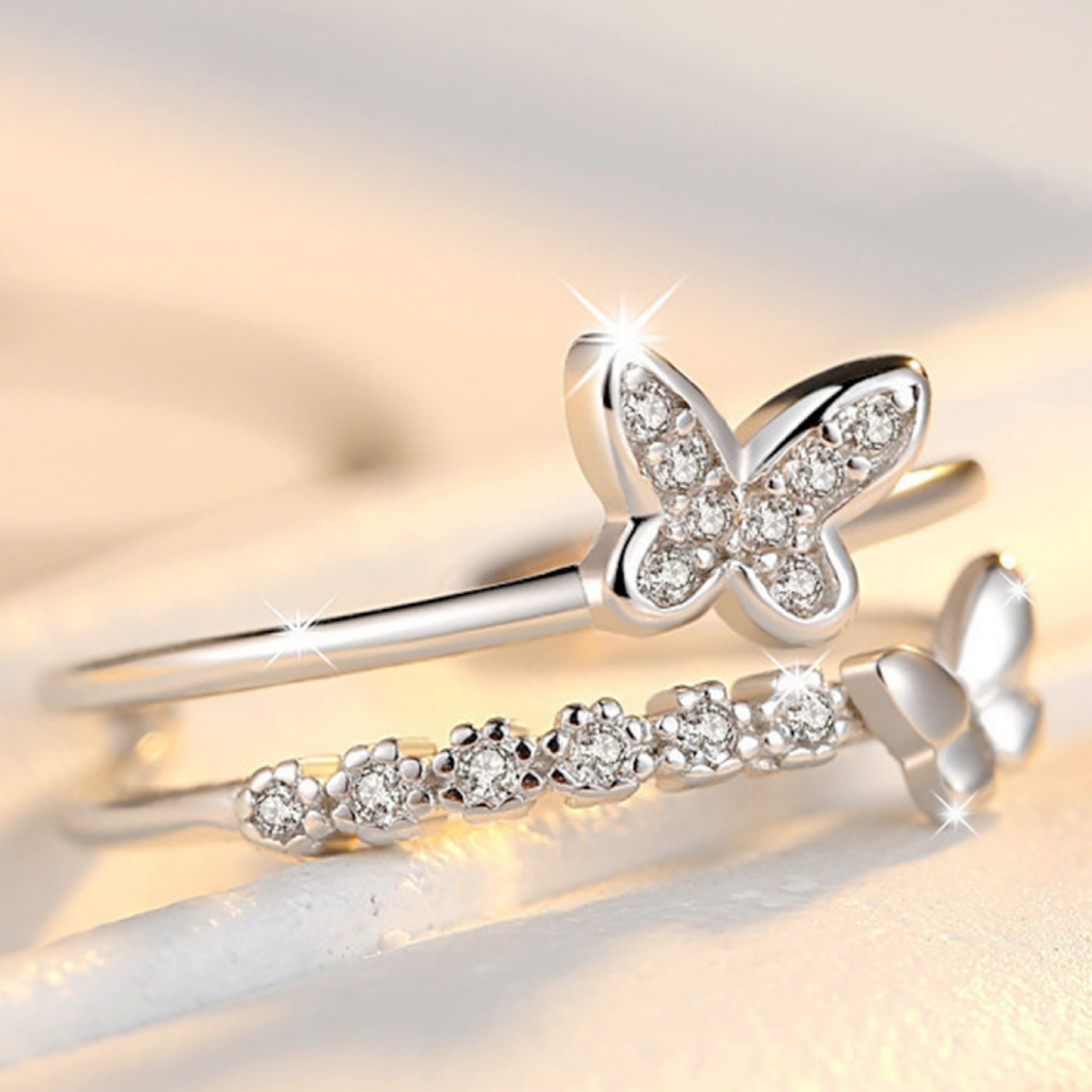 钻石之乡河南柘城河南人工钻石气质几何形星芒戒指 时尚流行锆石