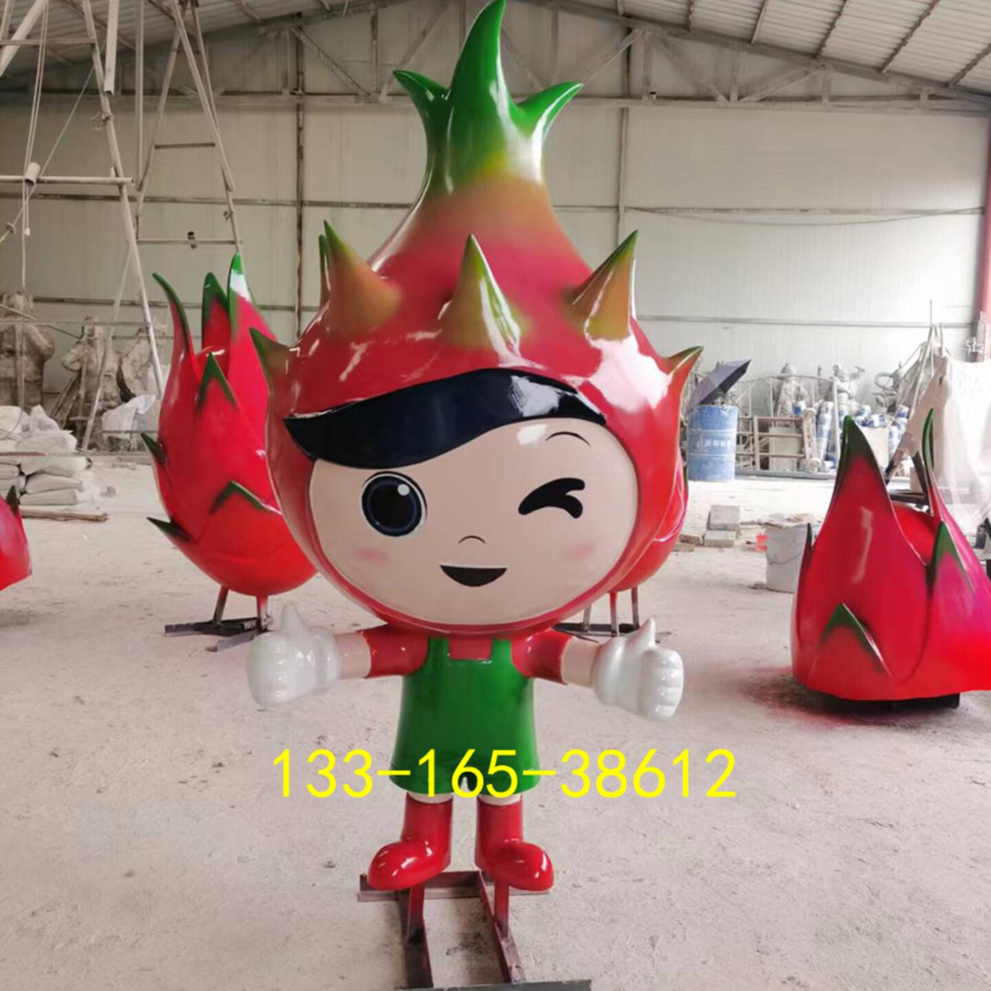 定制创意玻璃钢火龙果公仔人偶雕塑户外园林美陈大型卡通公仔雕像