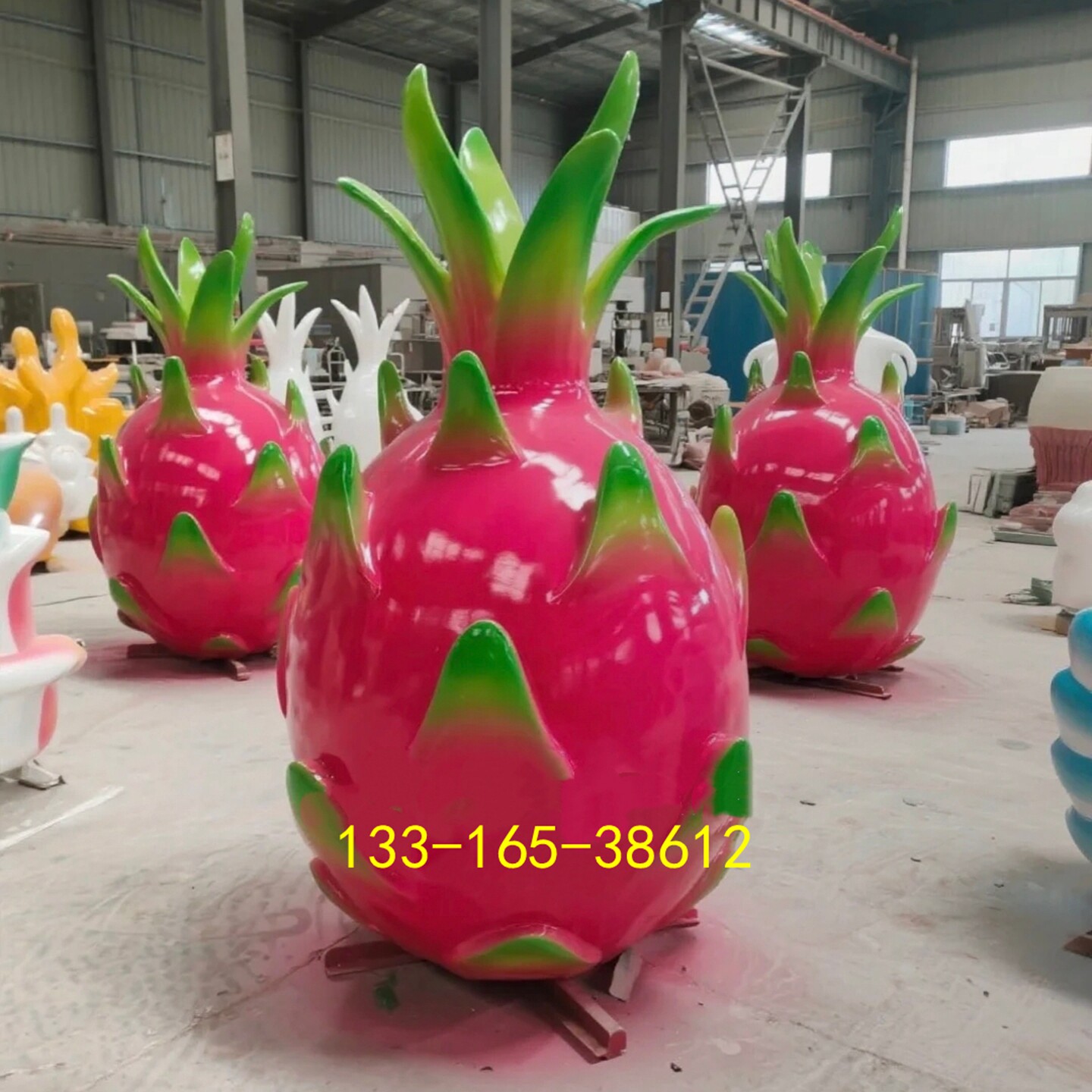 网红火龙果雕塑卡通水果形象摆件商业广场景观吉祥物雕塑定制直销