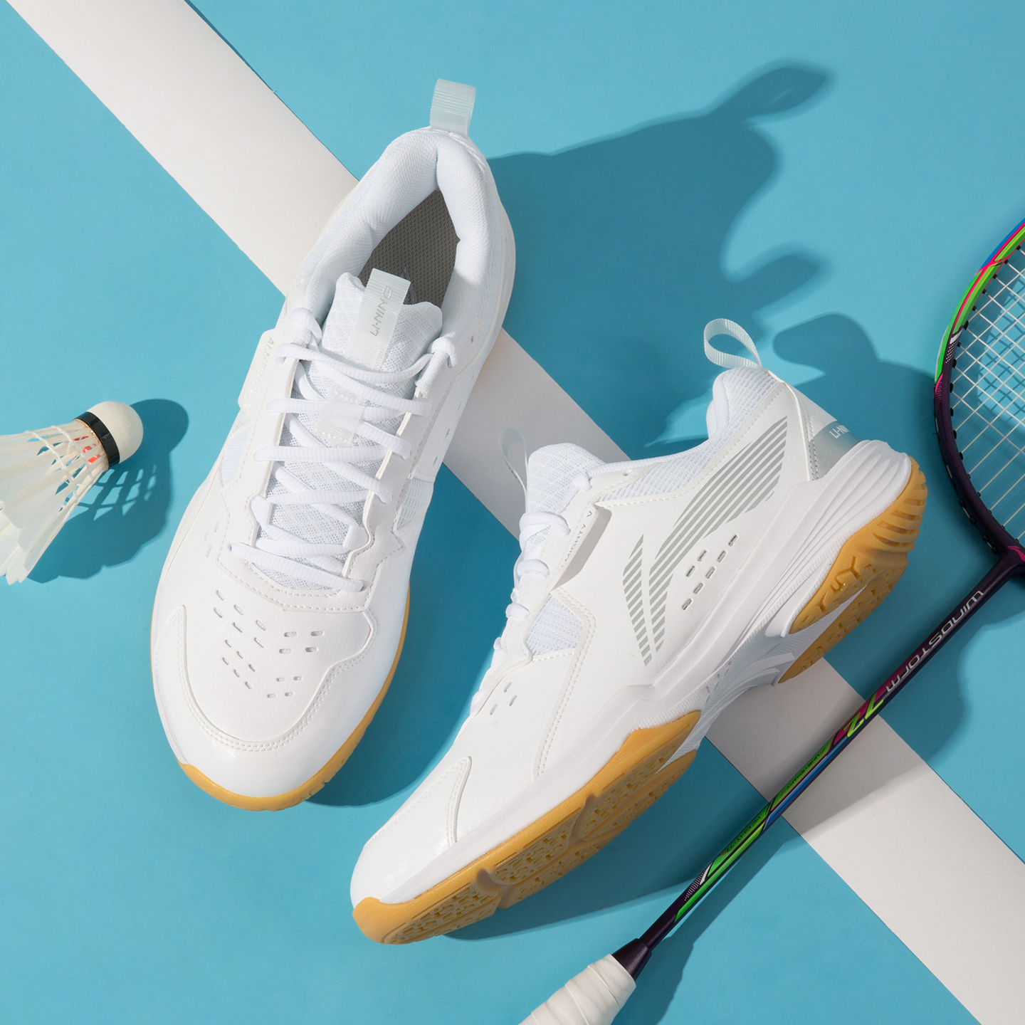 李宁羽毛球鞋男女款全能王V系列