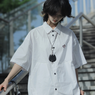 牧游昏昏日系复古简约樱桃刺绣宽松短袖衬衫男夏季百搭休闲衬衣女