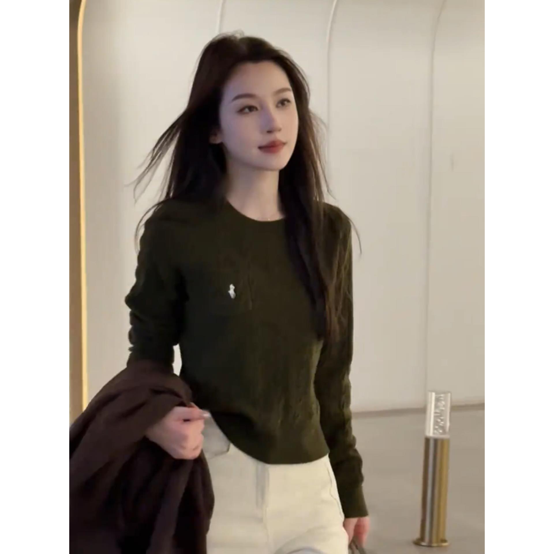 高级感气质刺绣麻花针织上衣女秋冬新款慵懒宽松显瘦外穿内搭毛衣