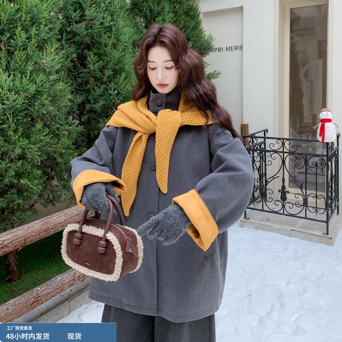 针织披肩撞色灰色羽绒棉外套女2025冬季新款韩版显瘦保暖呢子大衣