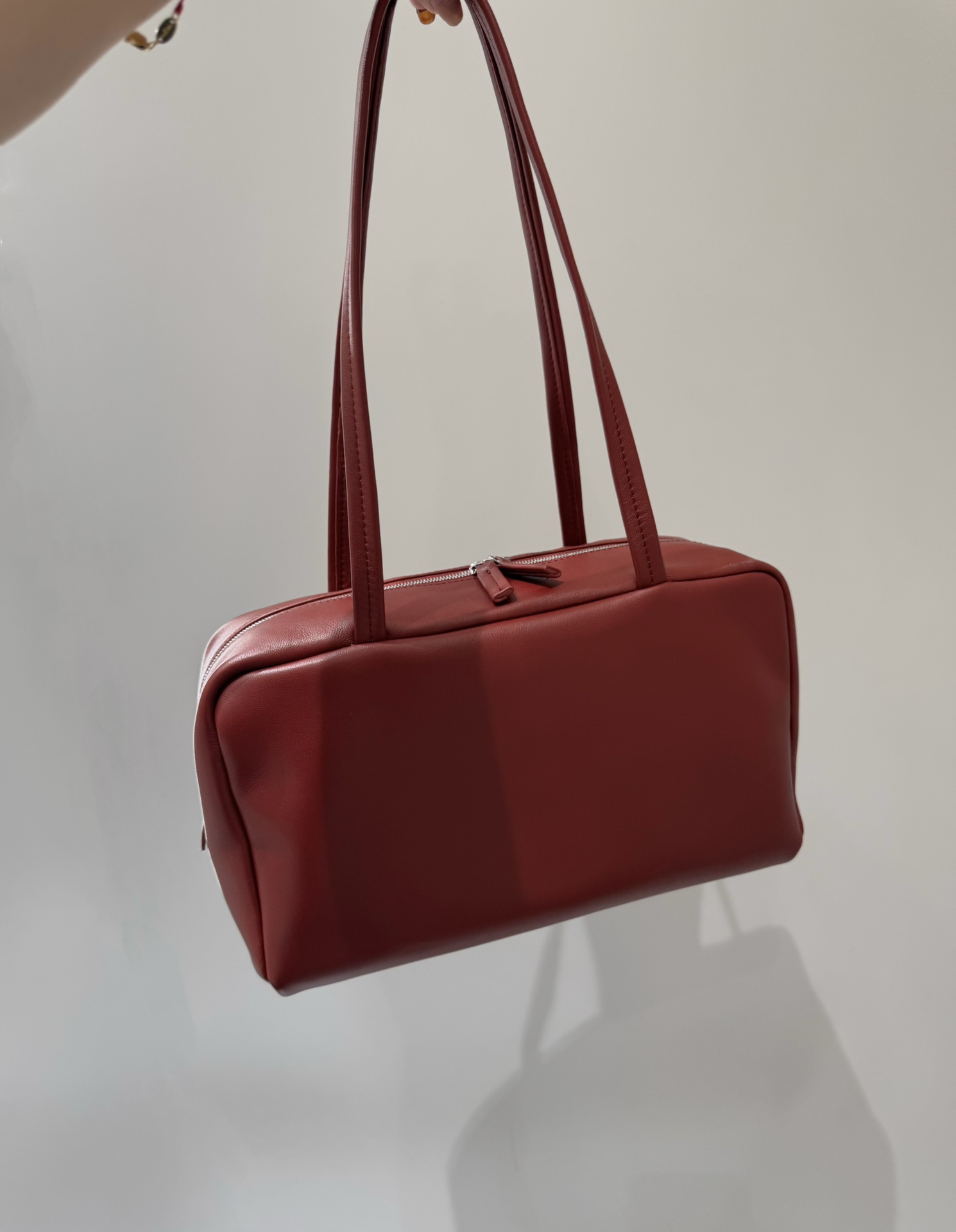 [无标]东莞手袋小众简约ROW风保龄球Astra里外羊皮腋下包手提包