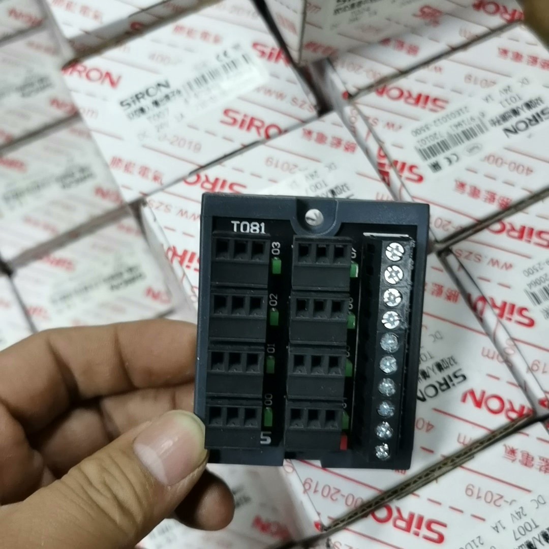 胜蓝端子台T081      全新带包装   工程于货照片拍