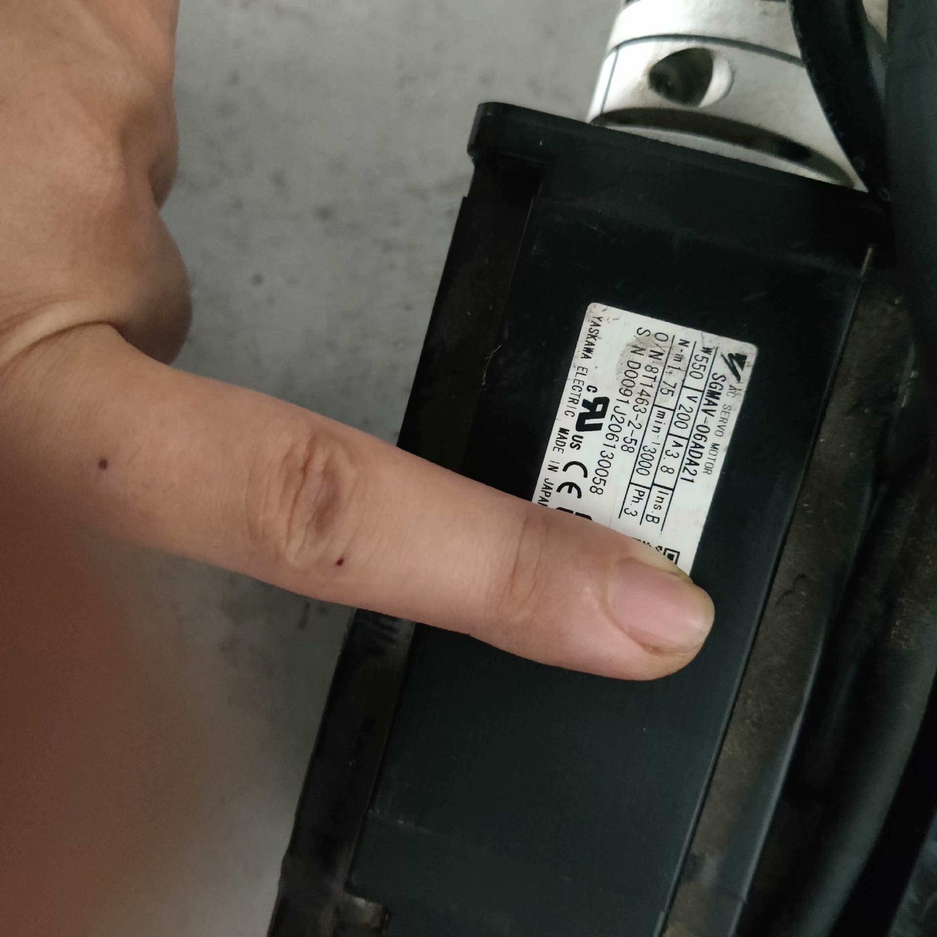 原装二手拆机安川伺服电机SGMAV-06ADA21