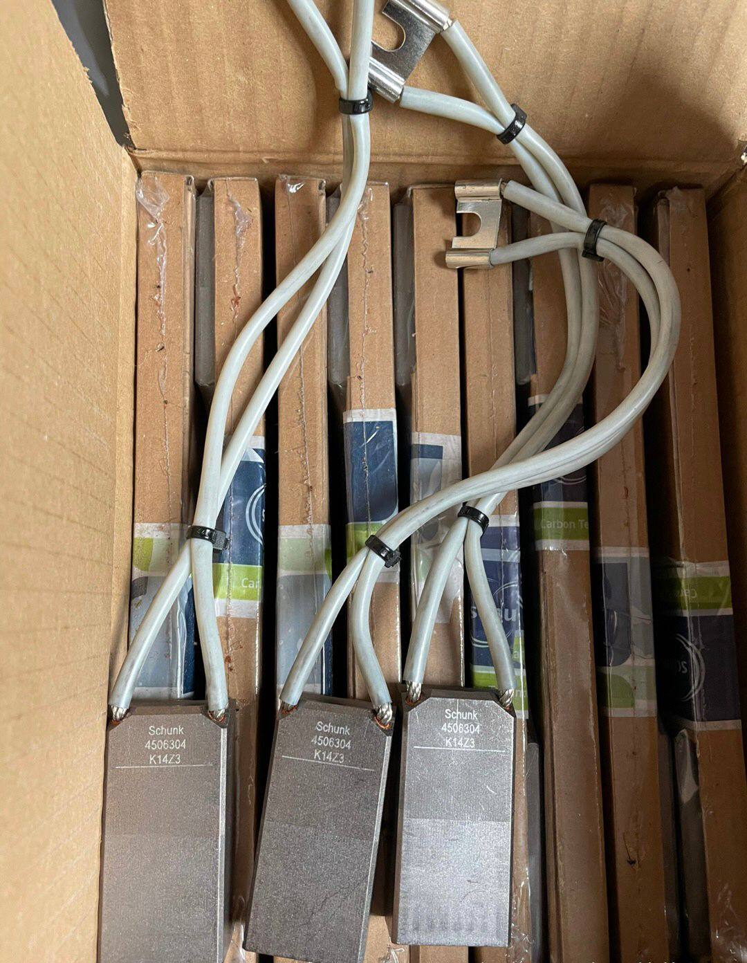新x品新崇德克1逊43c80xa24a41风力发电机碳刷e46x促