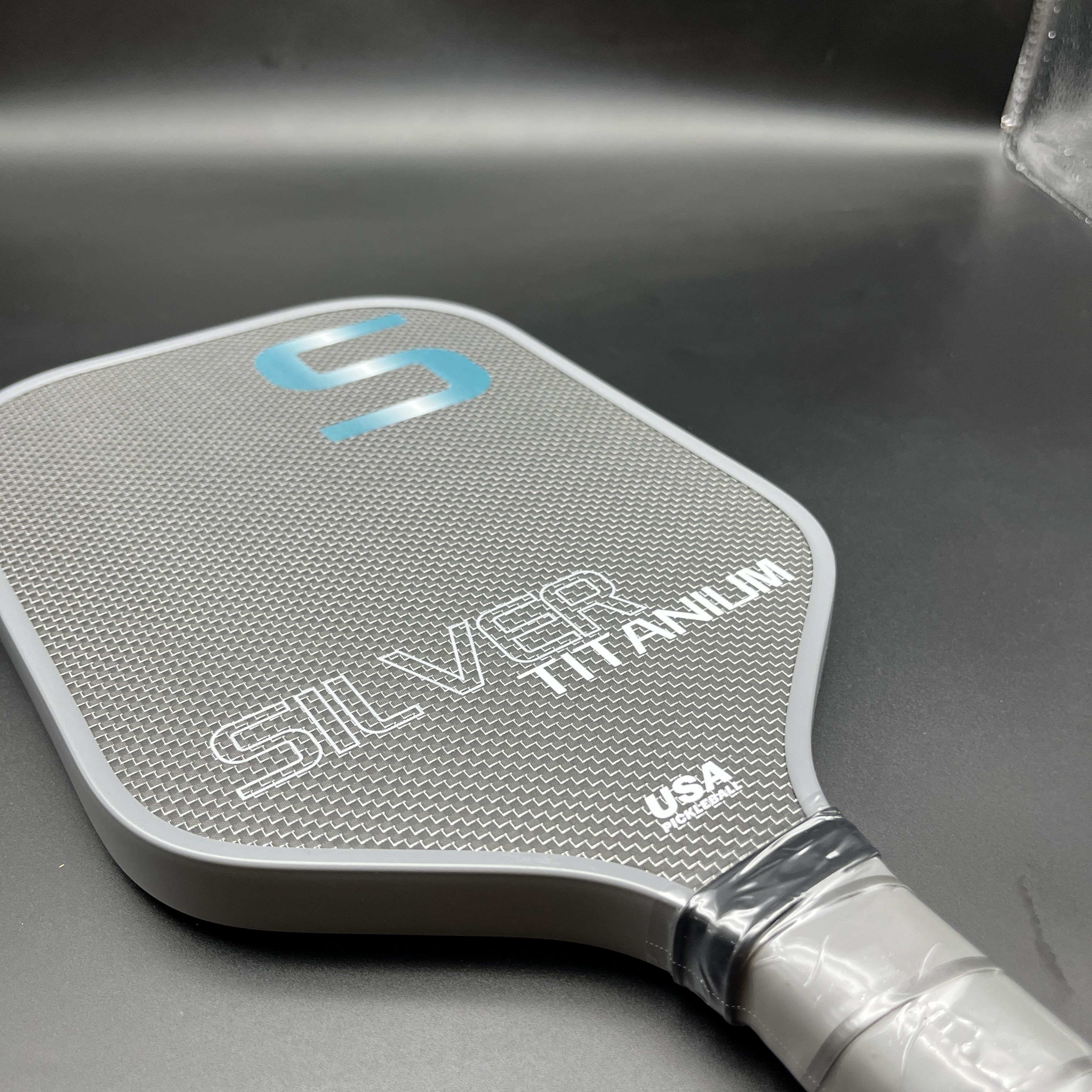 工厂现货honolulu j2nf 同款钛丝匹克球球拍