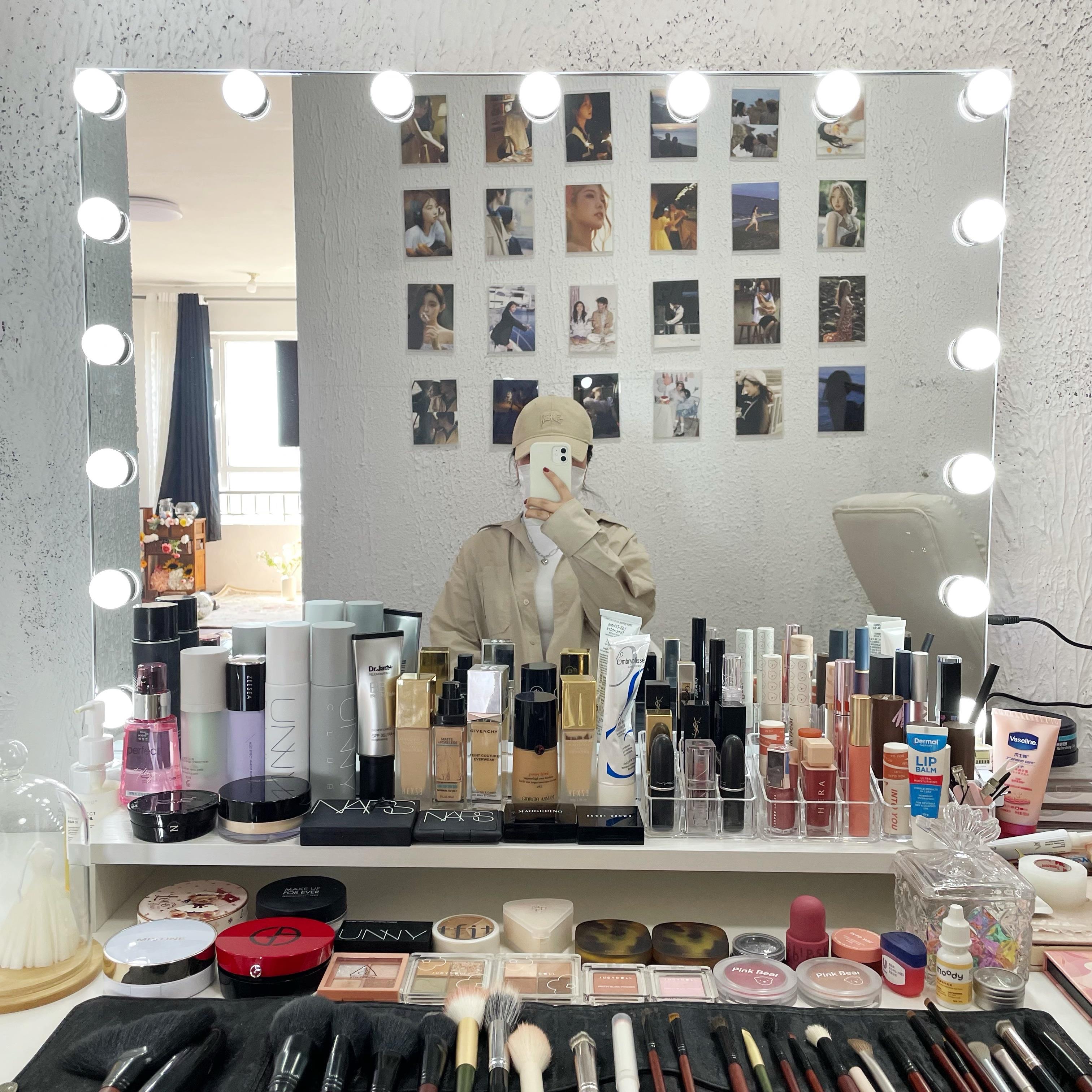 化妆镜台式LED灯卧室化妆台带灯网红ins智能桌面补光大号灯泡镜子