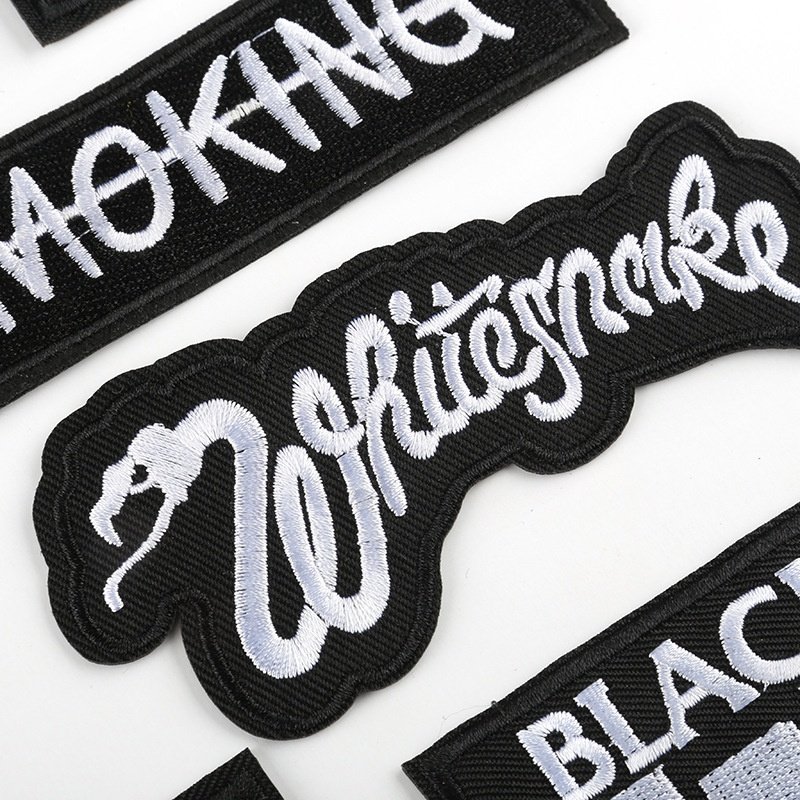 草莓电脑刺绣布标英文字母熨烫帖绣花标服装辅料鞋帽箱包配饰布贴