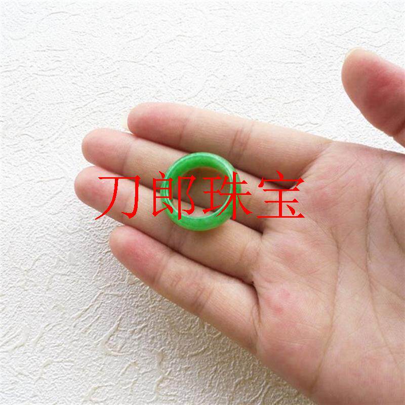 冰糯种正阳绿飘花翡翠色素面玉戒