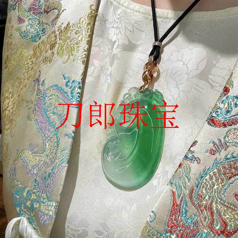 缅甸冰种水润冰底飘阳绿翡翠色平安如意玉吊坠女男款玉石挂件项坠