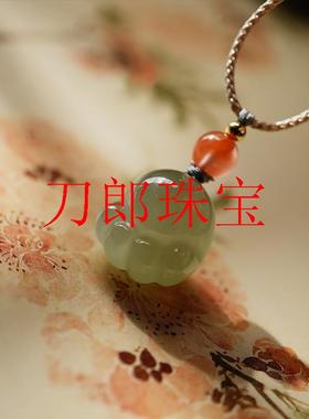 萌宠和田玉猫爪可爱招财吊坠配件女锁骨坠精品玉石晴水熊掌小滴溜