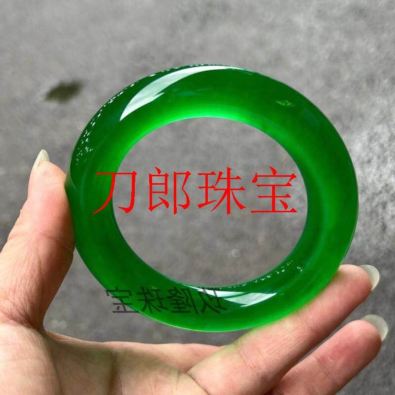 冰种帝王绿高级阳绿胖圆条玉镯子