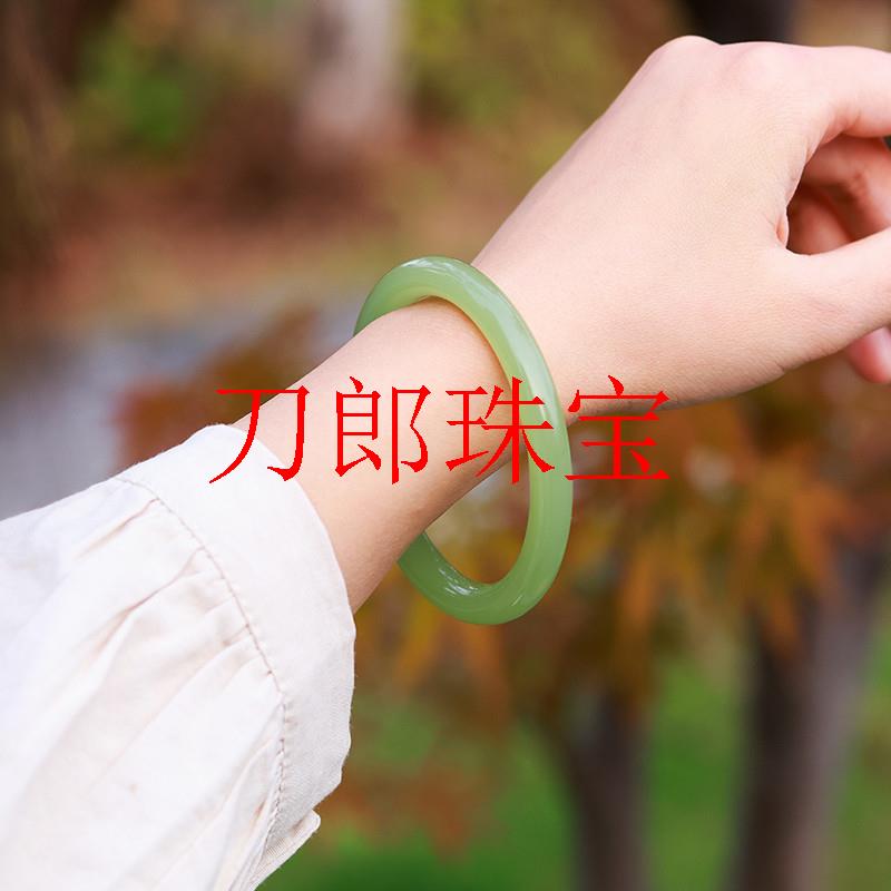 和田玉晴水绿美人条玉镯子高冰底细圆条湖水绿玉石镯子少女感饰品
