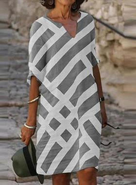 V-neck medium sleeved dress A-line skirtV领中袖连衣裙A字裙女