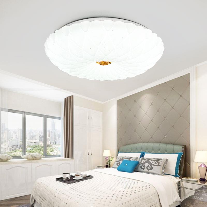 主卧室灯新款2024简约现代温馨浪浪漫吸顶灯创意个性led房间灯具