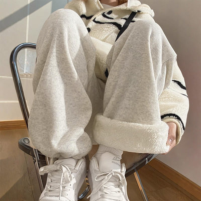 加绒运动裤女2025新款秋冬季加厚棉裤外穿宽松束脚羊羔绒阔腿卫裤