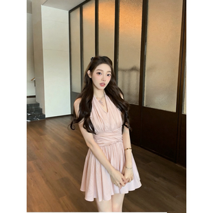 26新款 温柔风氛围感气质挂脖收腰连衣裙9638 限定法式