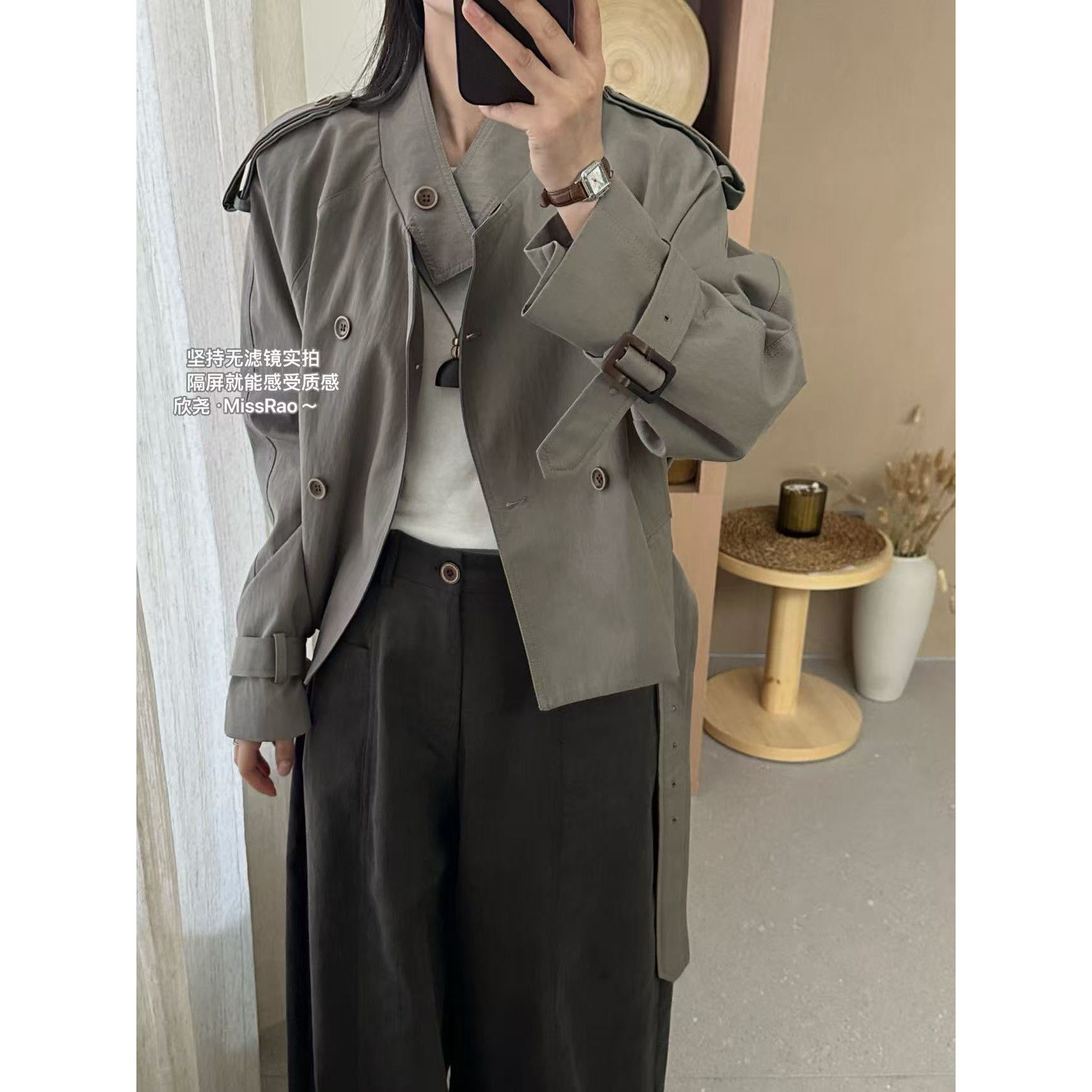 秋上新高级感时尚机车风衣女简约经典工装夹克天丝棉短外套65056