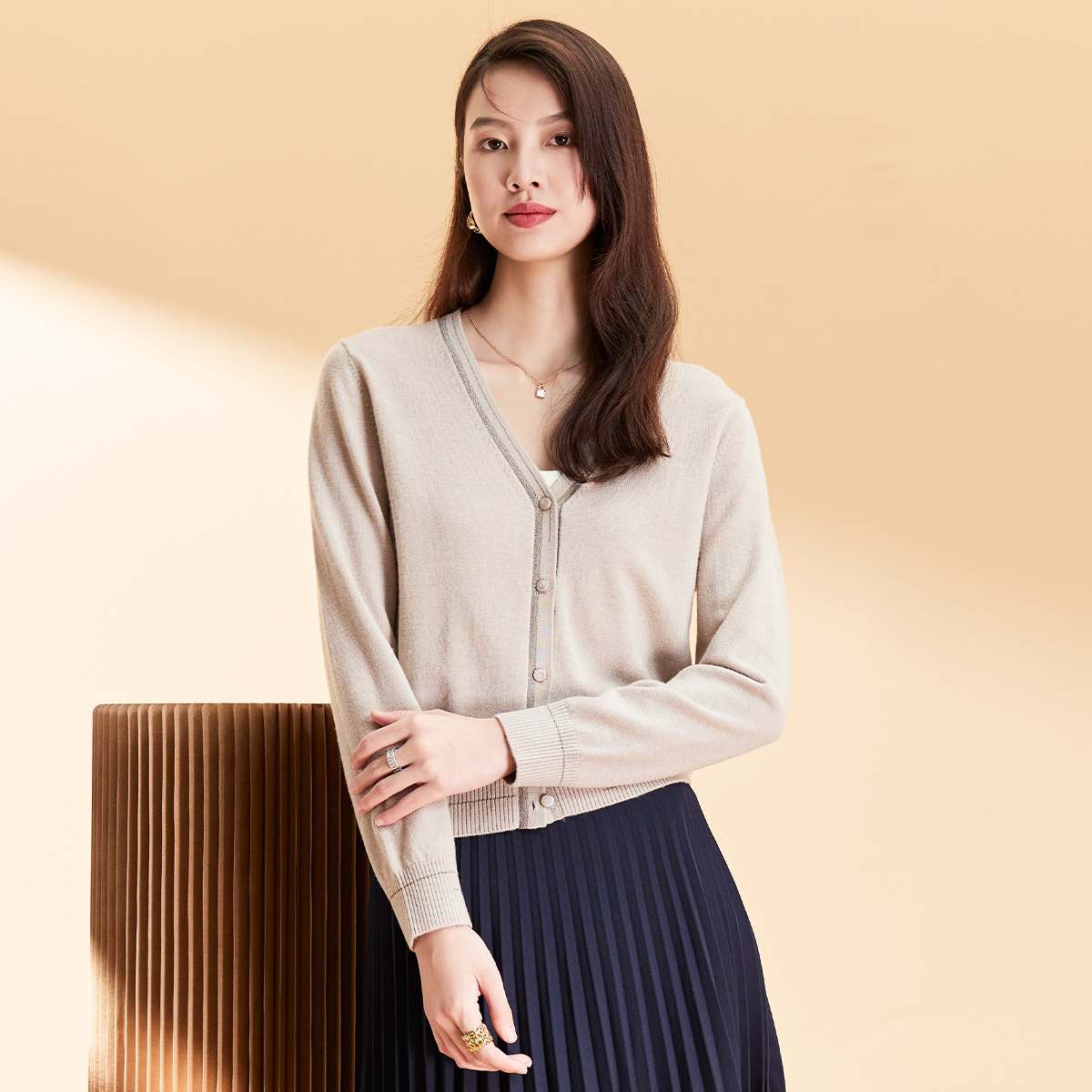 绵羊毛毛衣春竹女士外套V领