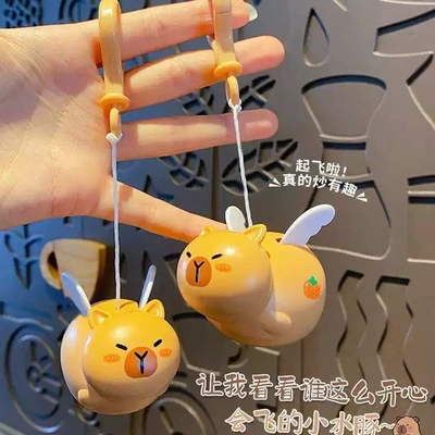 拉线飞天水豚小猪解压网红玩具