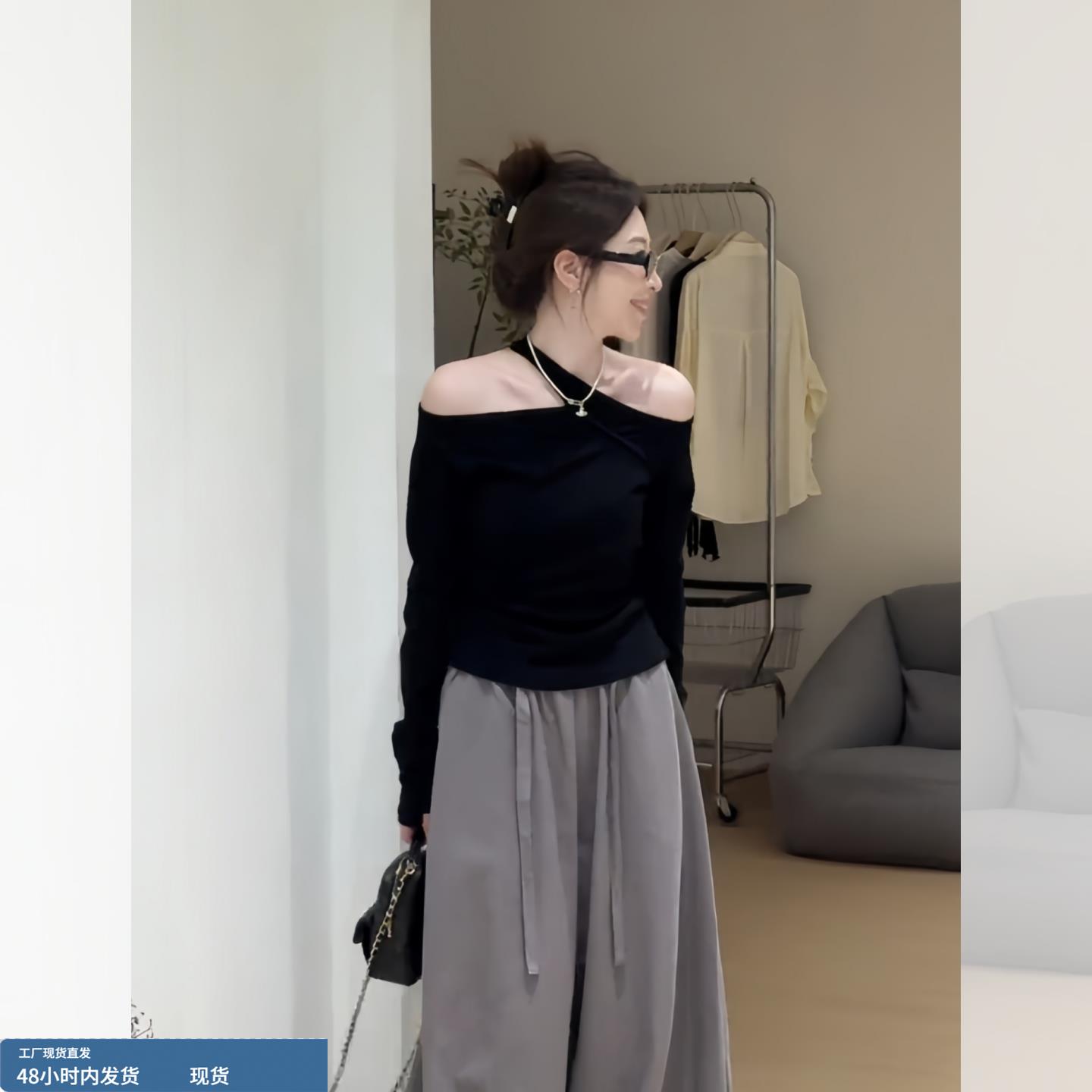 黑色挂脖一字领露肩T恤女早秋季chic别致高级感巨好看的长袖上衣