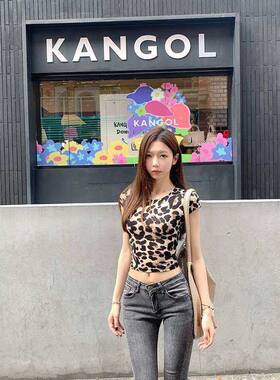 纯欲美式辣妹豹纹一字肩短款上衣掐腰修身性感短袖显瘦T恤外穿