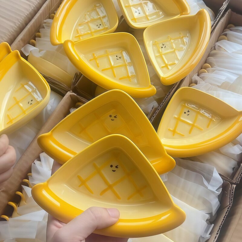 可爱三角形小盘子蘸料碟精致高颜值味碟家用吃饺子薯条小吃料碟