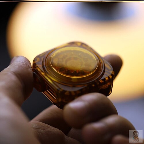 发糕搞点好玩解压大师edc推牌玩具复合玩法啪啪币手指尖减压神器