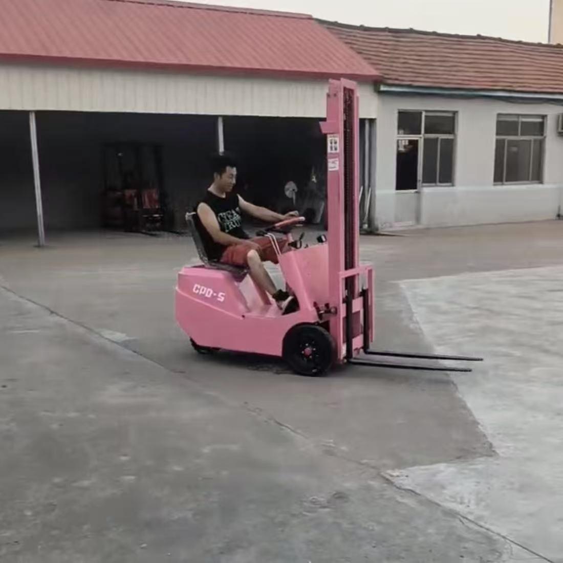 厂家跨境出口0.5吨小型电动叉车1吨-吨全自动液压升降搬运车