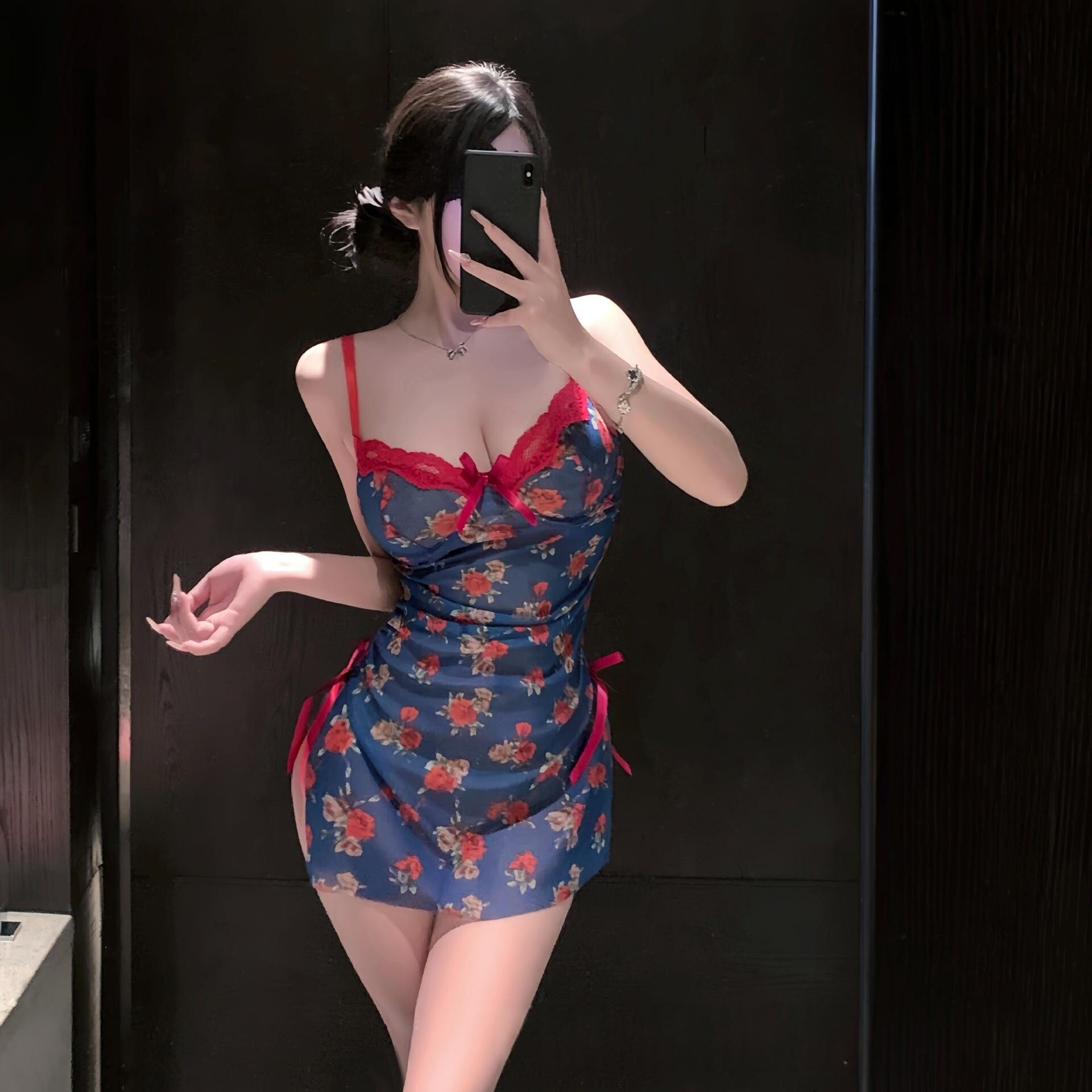 情侣趣味内衣性感碎花纯欲吊带裙小胸制服大尺度约会qqny睡衣女