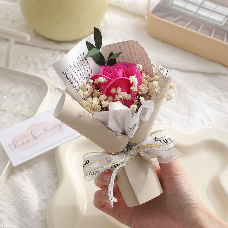 康乃馨玫瑰花束假花永生花仿真花图片