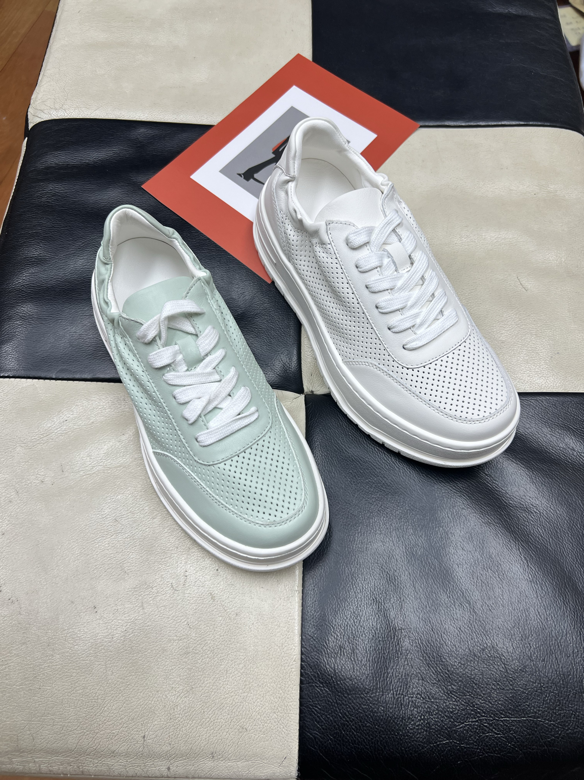 大厂品质台版牛皮面羊皮里充孔透气百搭舒适防滑运动休闲小白鞋女