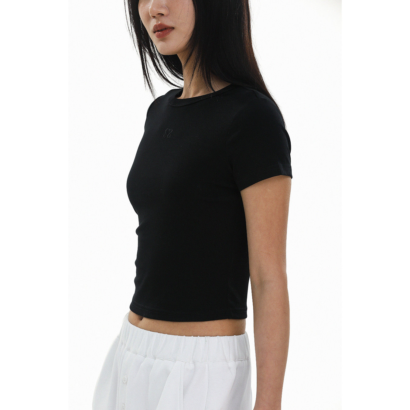 SILAVIE 天丝羊毛花圆领绣花短袖T恤女时髦修身百搭纯色短袖上衣