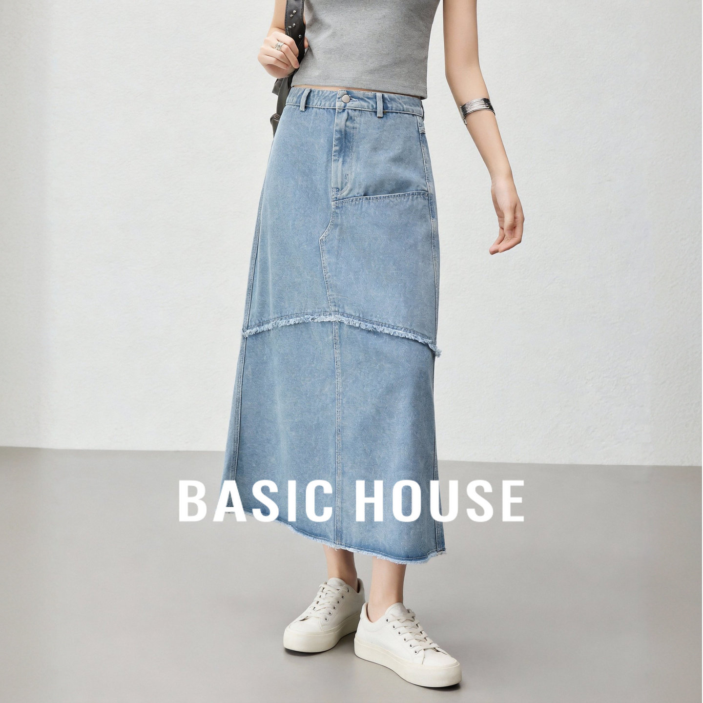 Basic House/百家好浅蓝色牛仔半身裙春季新款拼接拉链A字中长裙