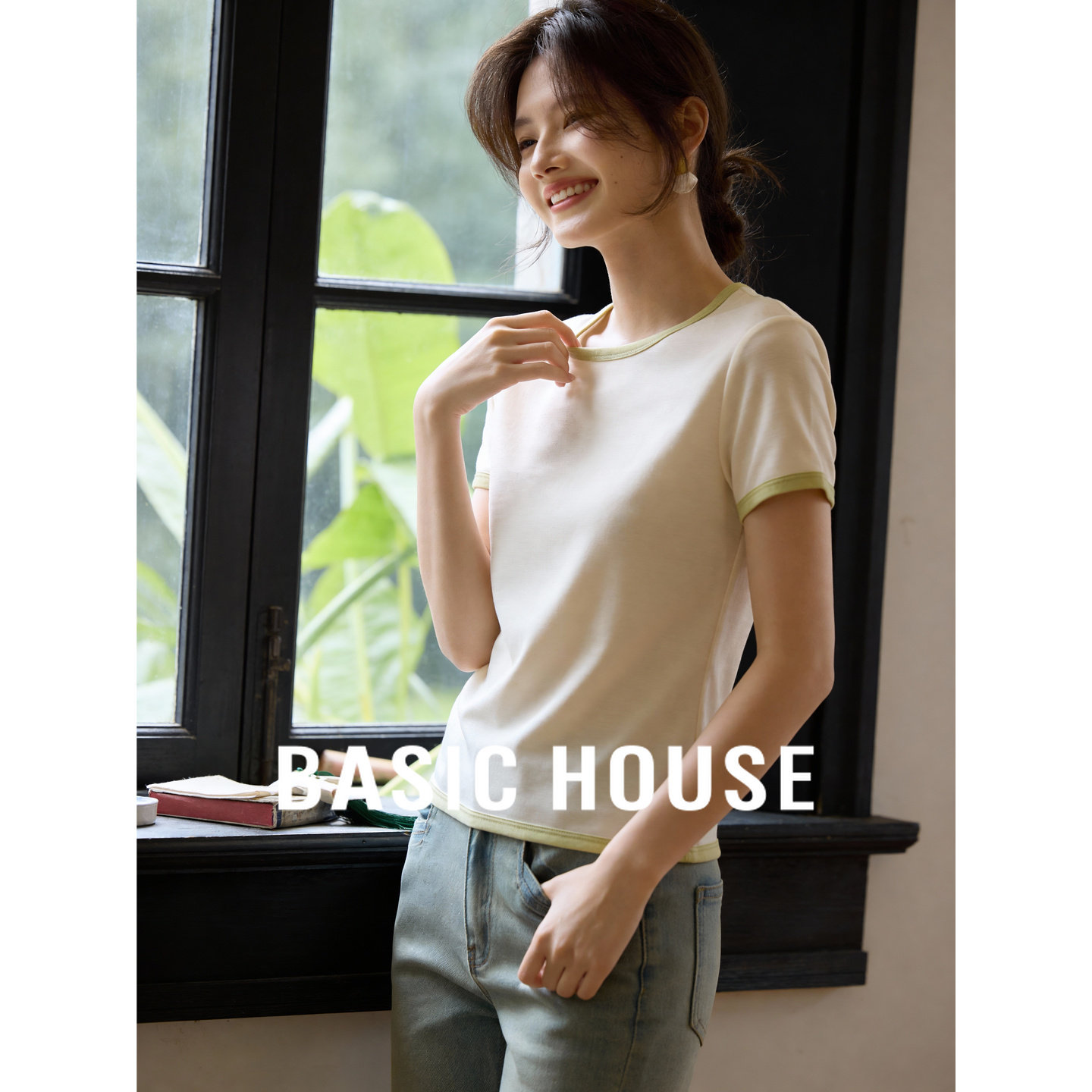 百家好圆领撞色简约短袖T恤女士春夏季显瘦内搭休闲百搭短款上衣