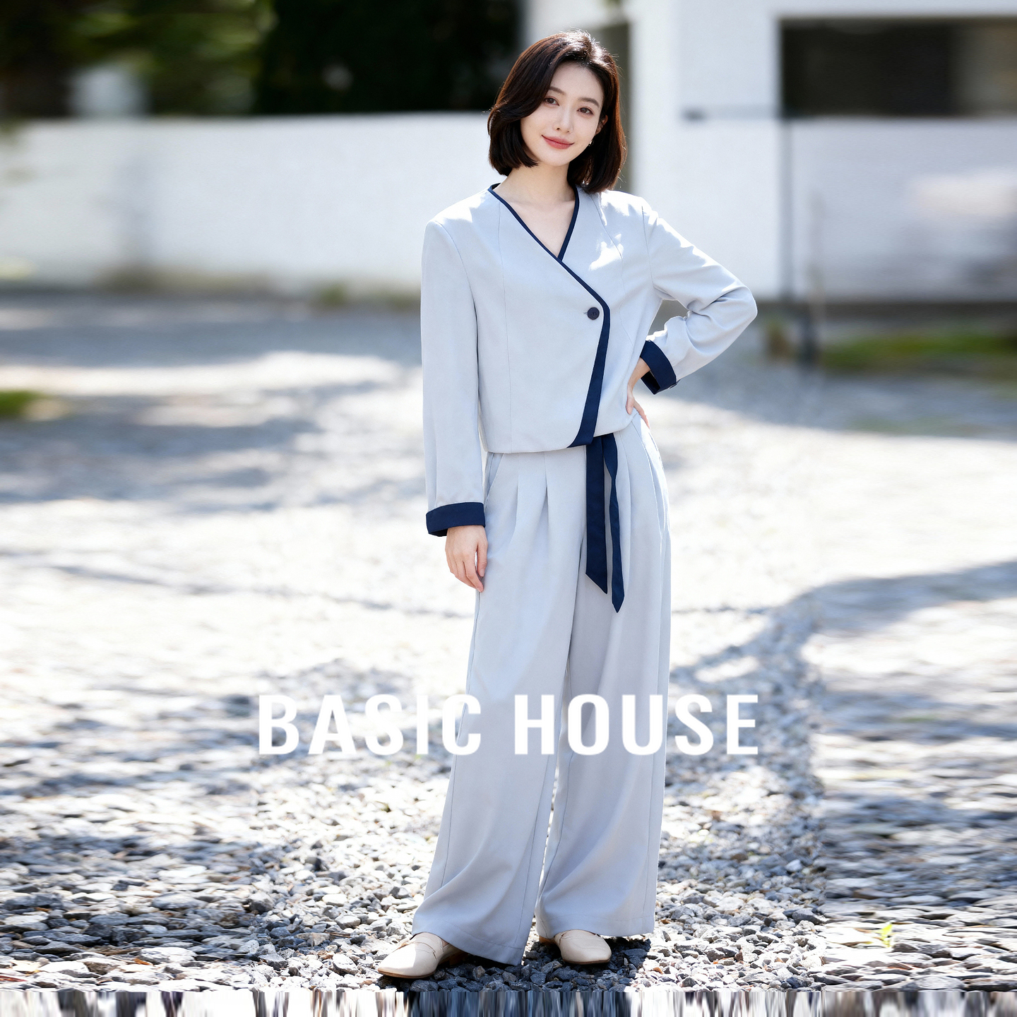 Basic House/百家好时尚西装套装V领短外套褶皱高腰阔腿裤两件套
