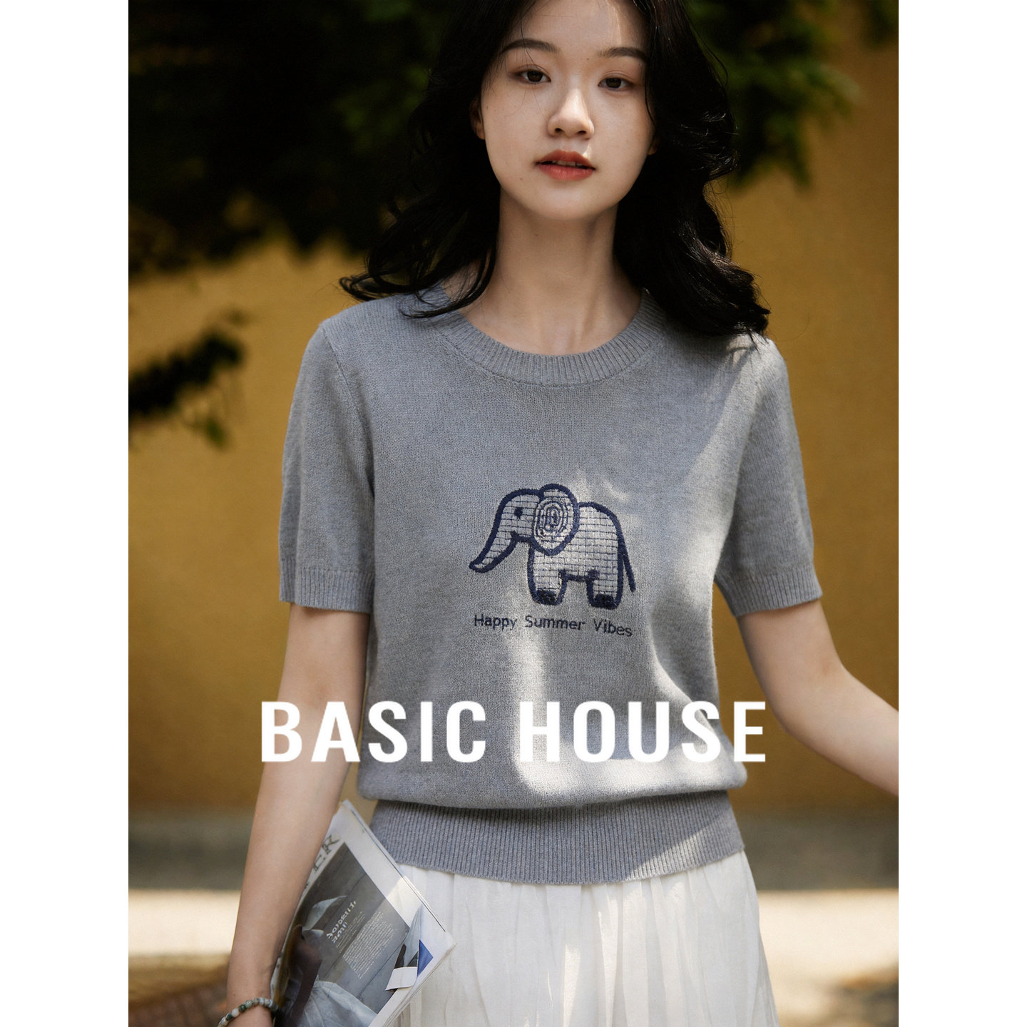Basic House/百家好灰色大象刺绣针织短袖女夏季薄款冰丝宽松上衣