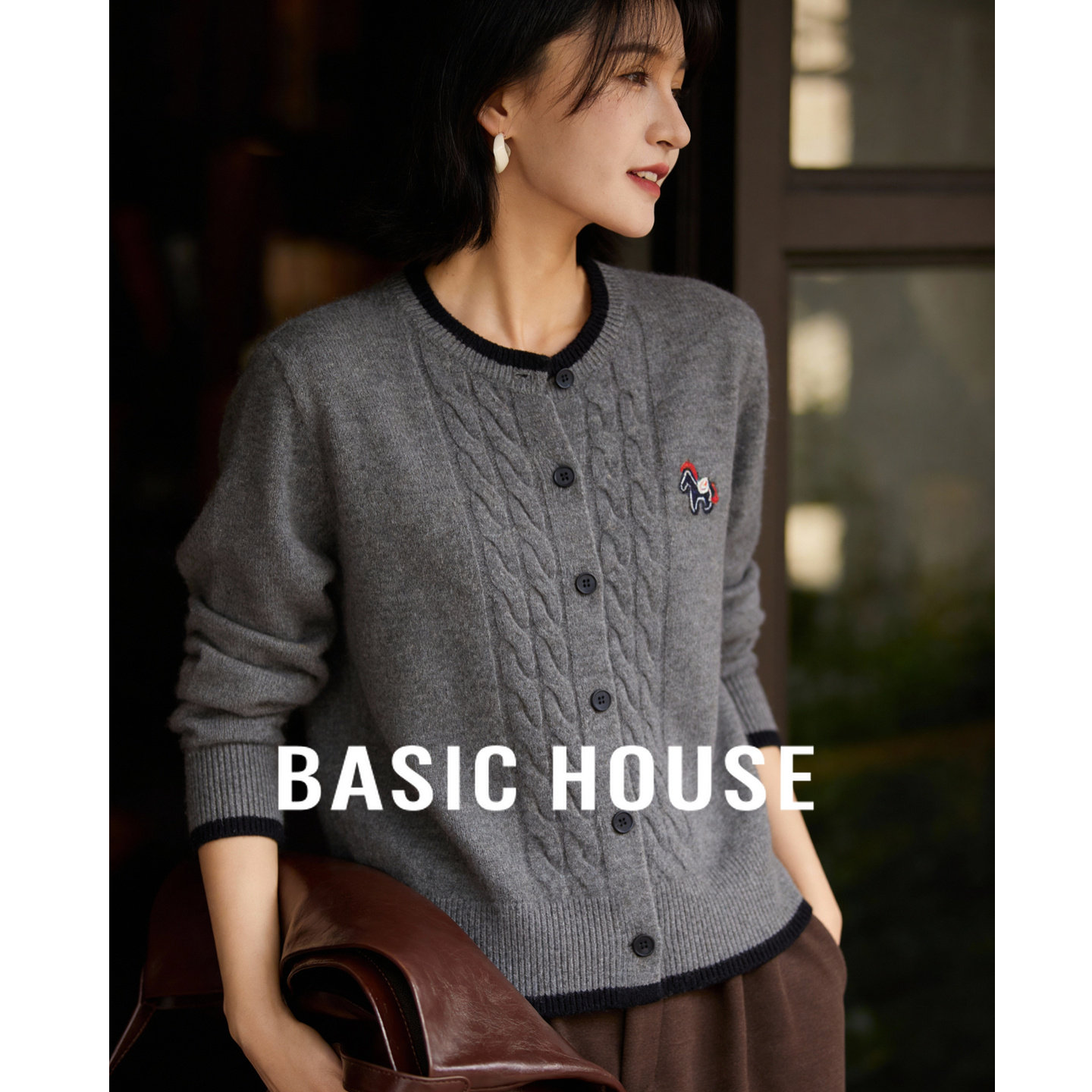 Basic House/百家好绞花刺绣单排扣毛衣开衫女新款保暖内搭上衣,女装/女士精品,毛衣,淘宝优惠券,粉丝福利购,淘宝优惠卷